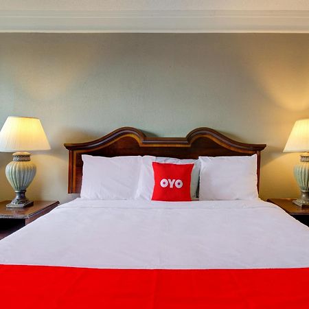 Oyo Hotel Douglas Ga Us-441 Esterno foto